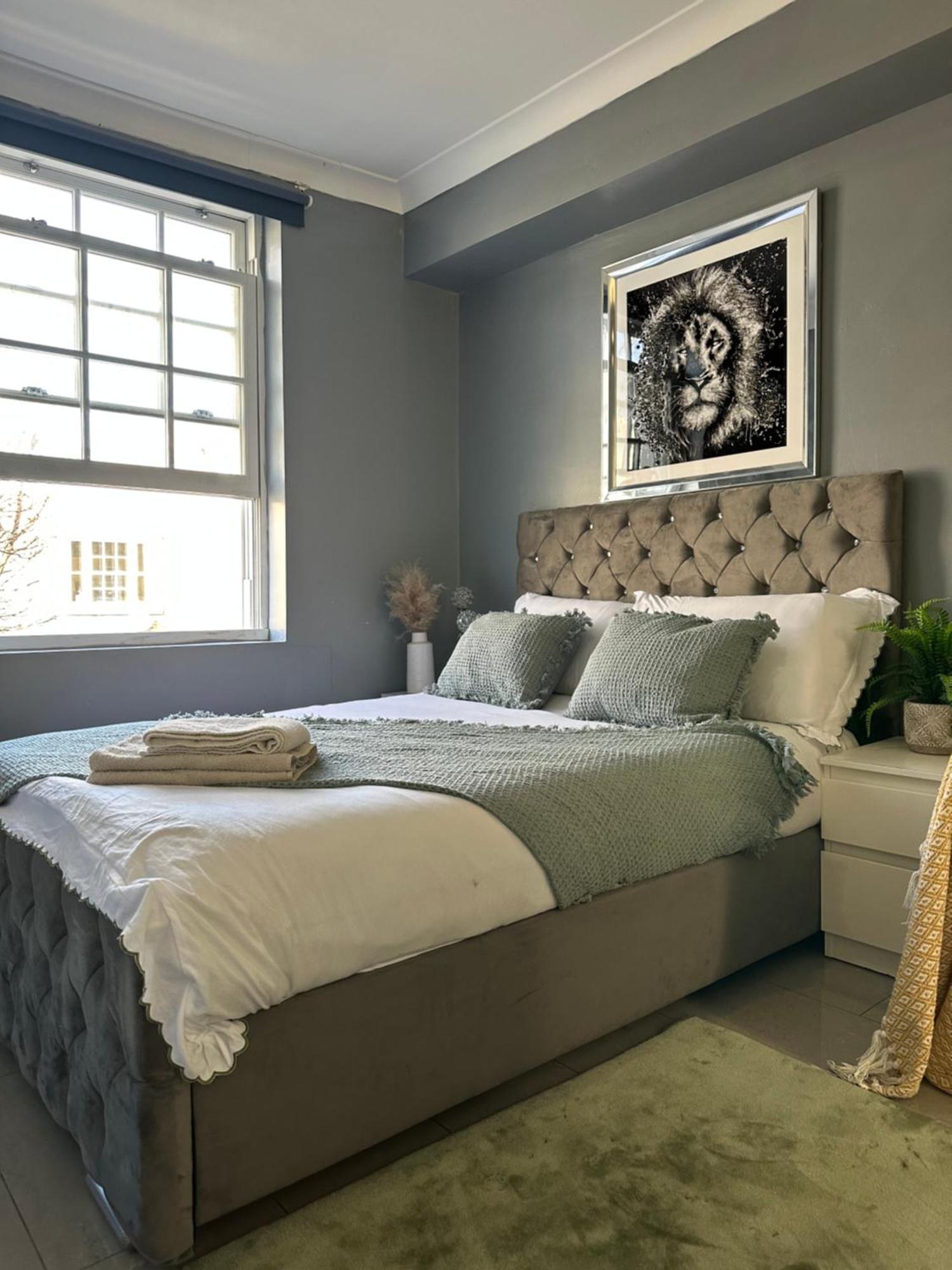 "Bright & Spacious" 3 Bedroom Flat By Kings Cross, St Pancras Station!!!!64 London Ngoại thất bức ảnh
